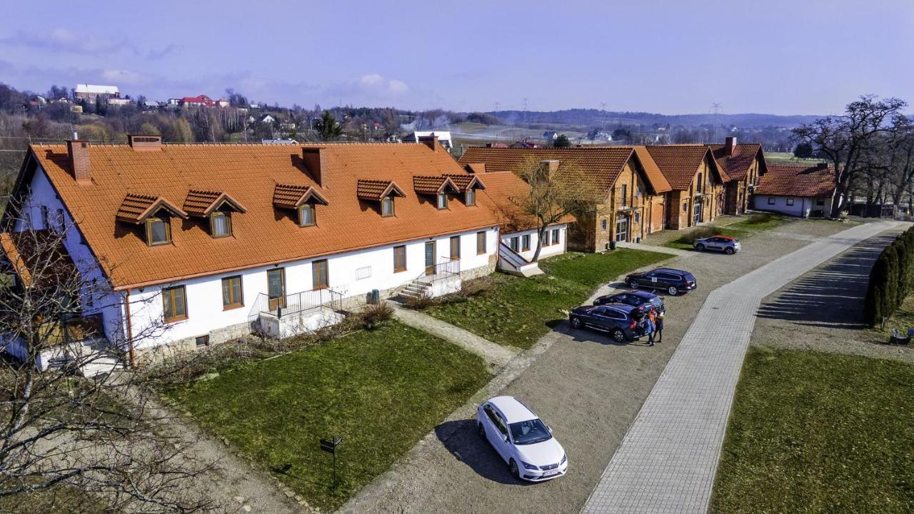 Dwor Kombornia - Folwark Luaran gambar