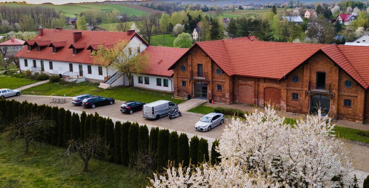 Dwor Kombornia - Folwark Luaran gambar
